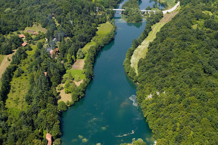 Mreznica River