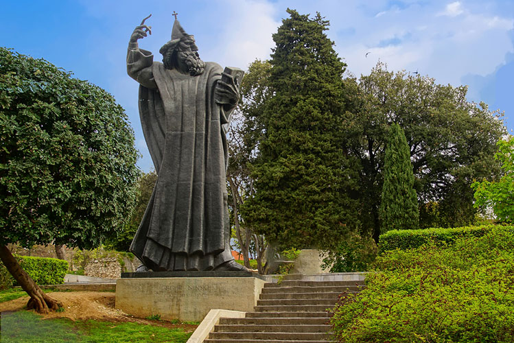 The Statue of Grgur Ninski